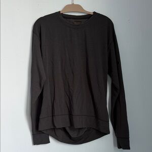 Women’s Under Armor Black Long Sleeve Shirt